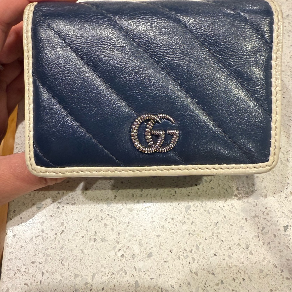 Gucci Marmont Compact Folded Wallet With White Trim